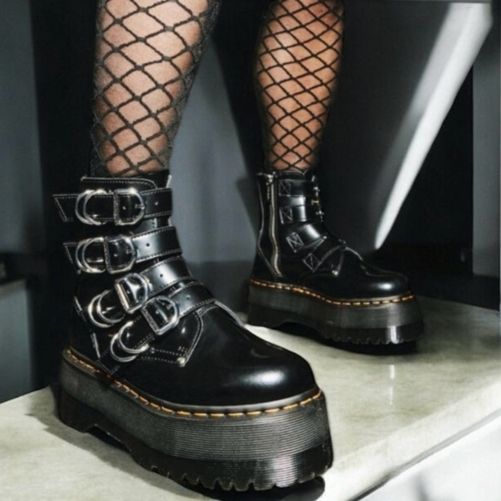 ✨HOST PICK✨💎Women’s Rare Dr Martens Jadon Max Hardware  Biker Boots - Picture 2 of 16